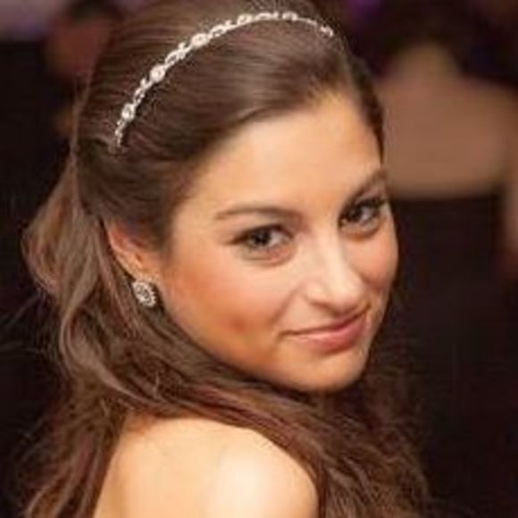 Meet your Posher, Laura - Picture 1 of 1